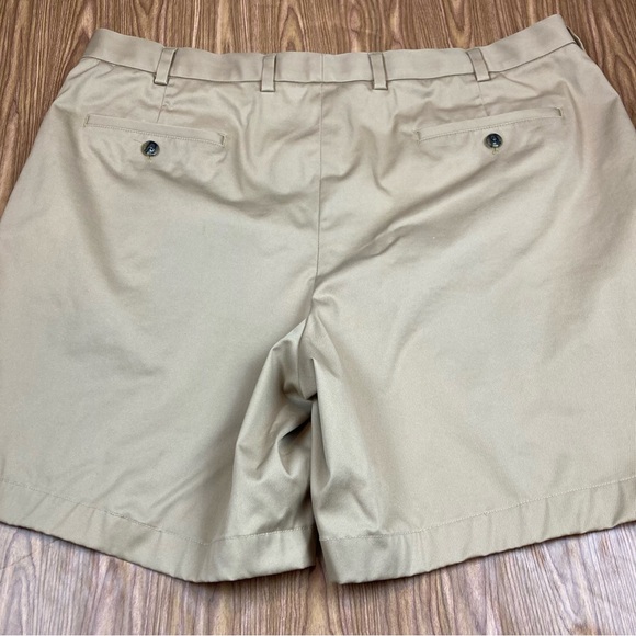 Brooks Brothers Lightweight Advantage Khaki Chino Shorts - 42 Waist - Picture 5 of 8